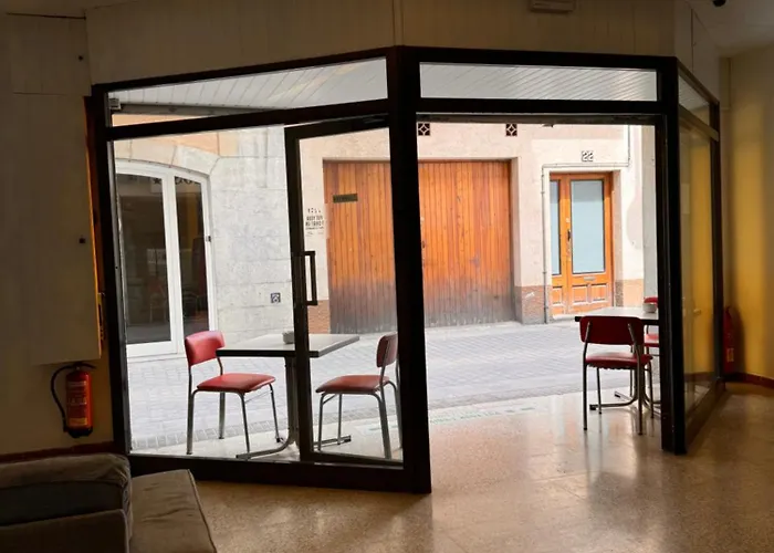 San Carlos Konukevi 2*